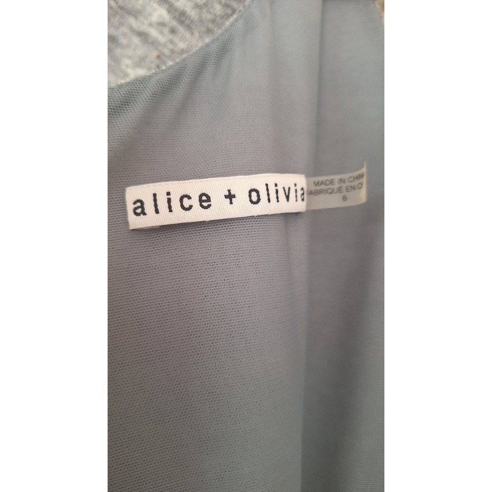 Alice + Olivia Long sleeve Asymmetric Hem Dress in Heathered Grey Size 6 - Picture 3 of 7